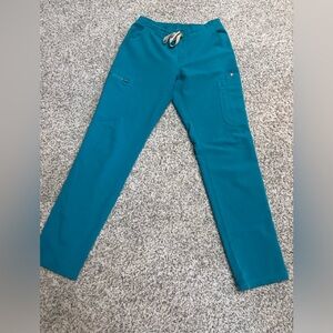 FIGS ~ Ladies Cargo Scrubs
